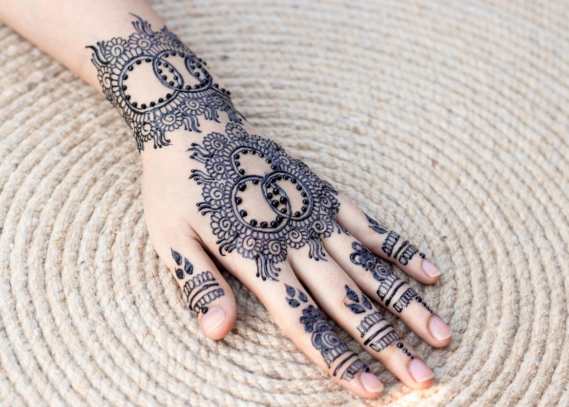 Traditional and Stylish Mehndi Designs