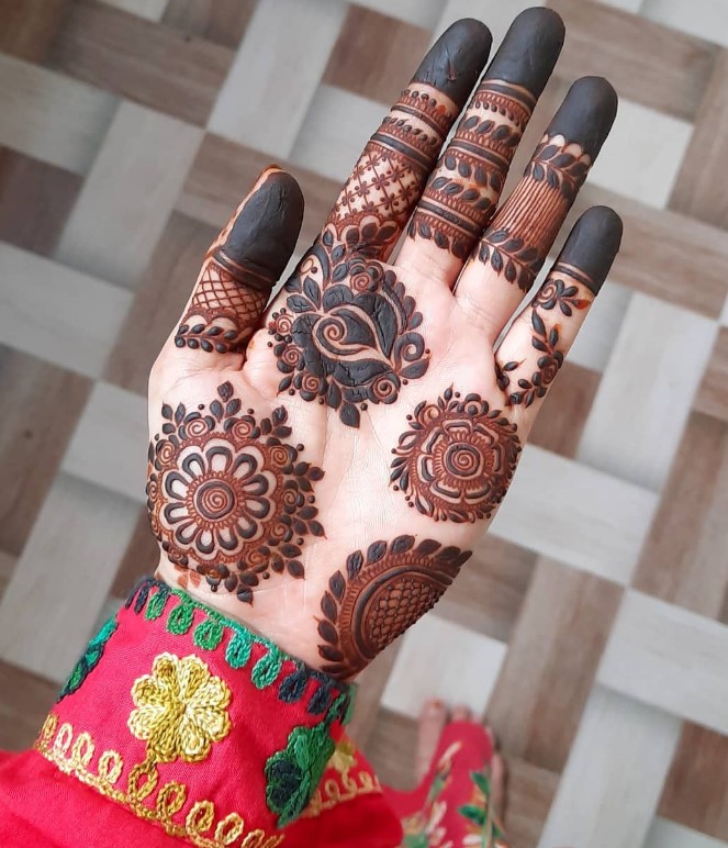 Unique Mehndi Design