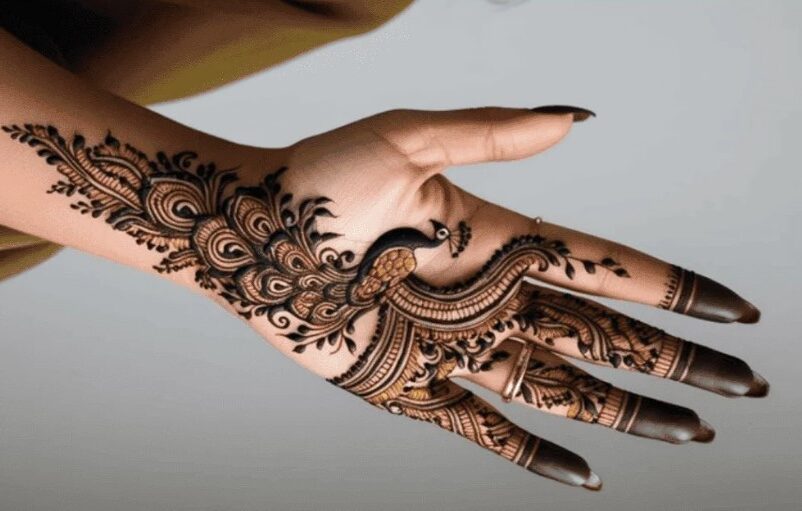 Traditional & Stylish Mehndi Designs