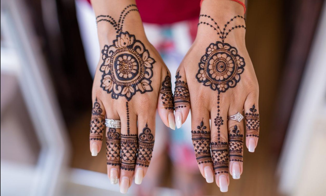 Eid-Special-Mehndi-Designs-Youll-Love-–-Amazing-Ideas-for-a-Glamorous-Look-