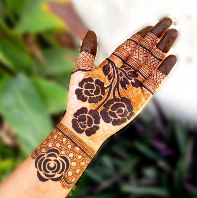 Unique Mehndi Design