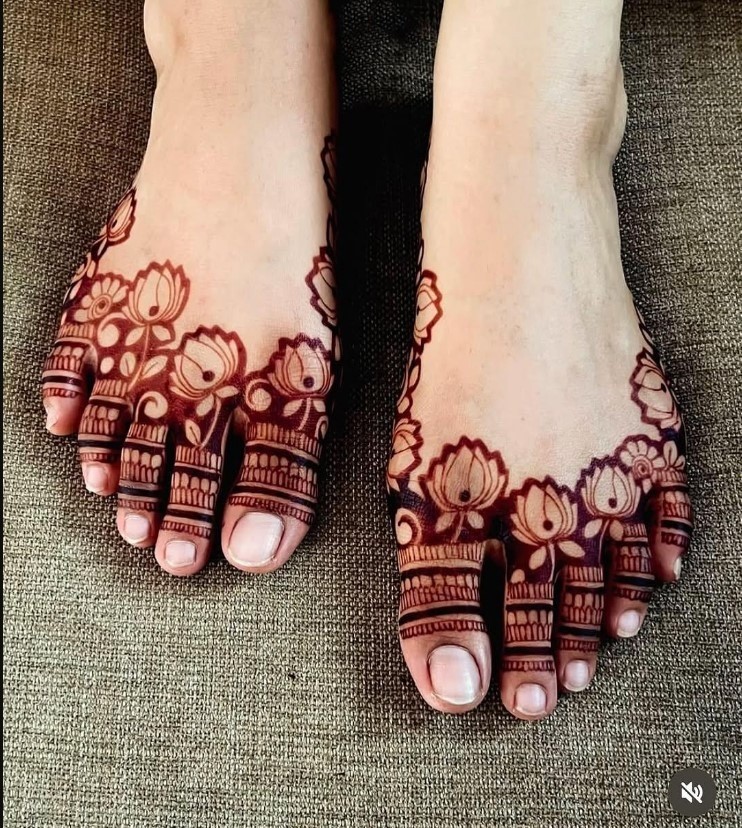 Foot Mehndi Design