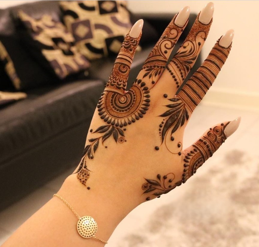 Unique Mehndi Design