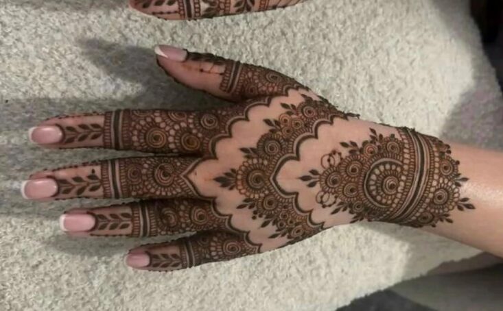 Elegant Festive Mehndi Designs 2025