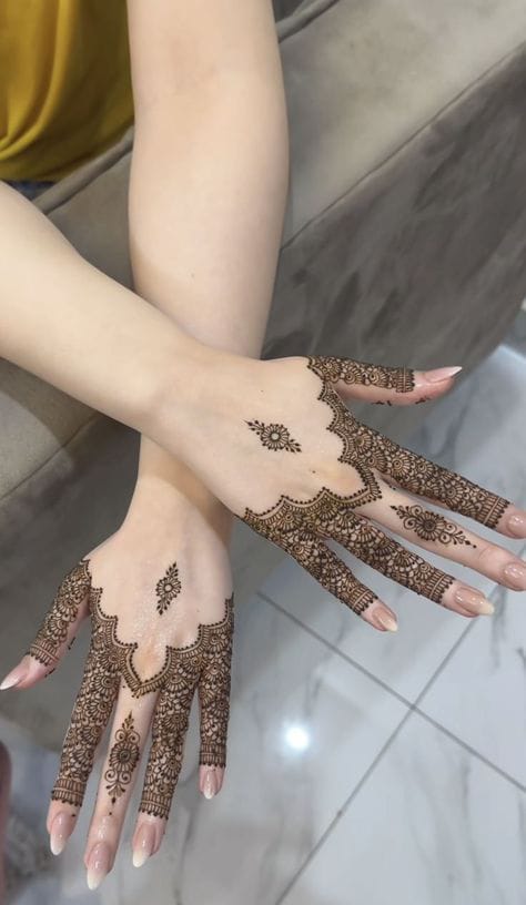 Stylish Mehndi Designs Ideas