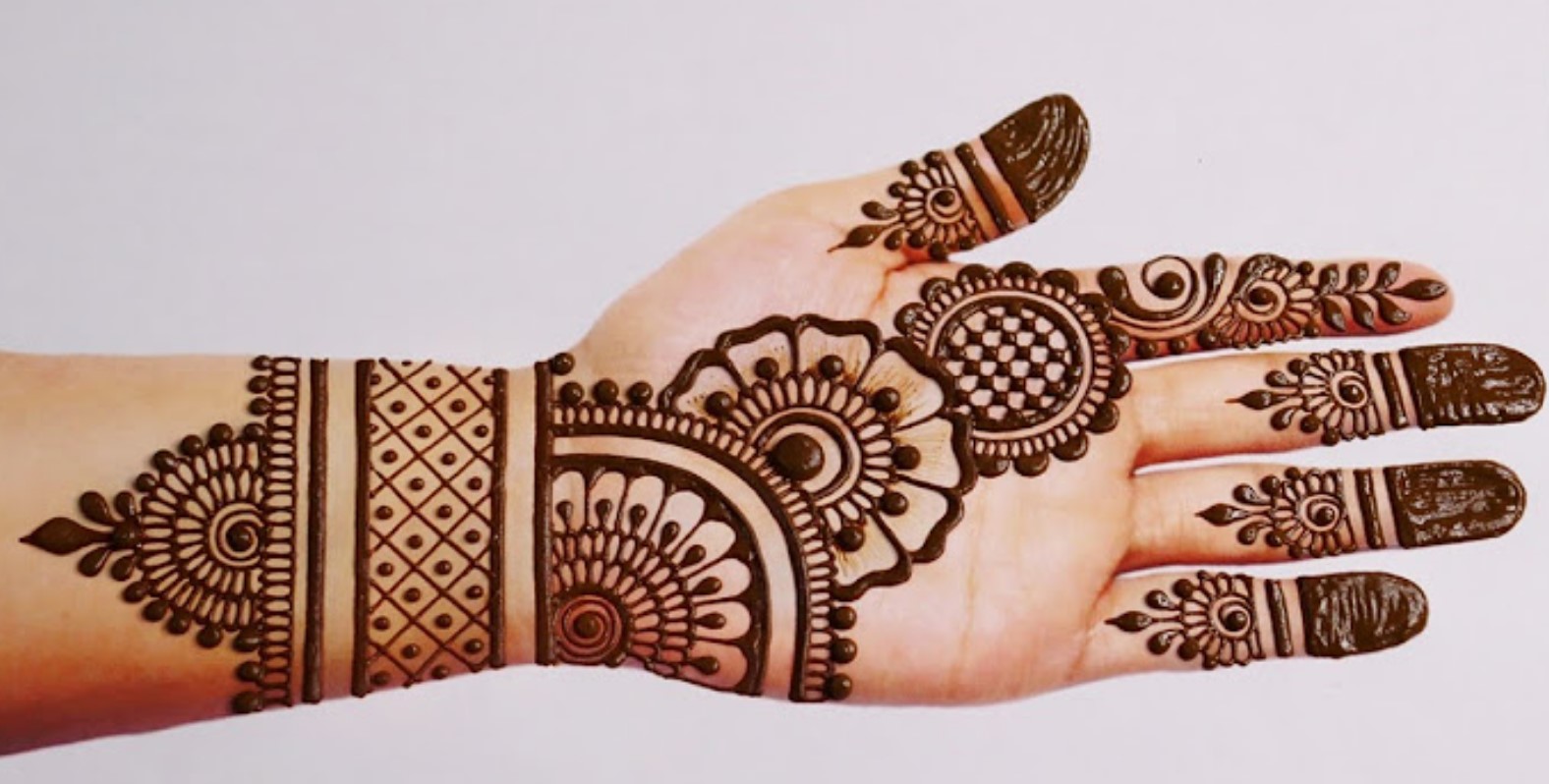 Stylish Mehndi Designs