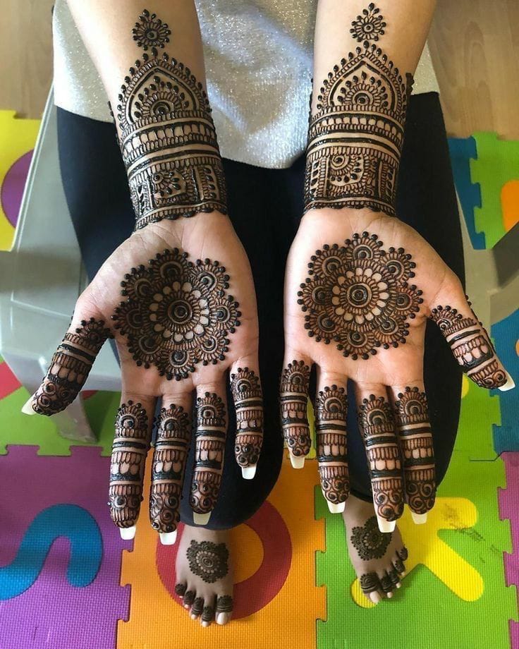Stylish Mehndi Designs Ideas