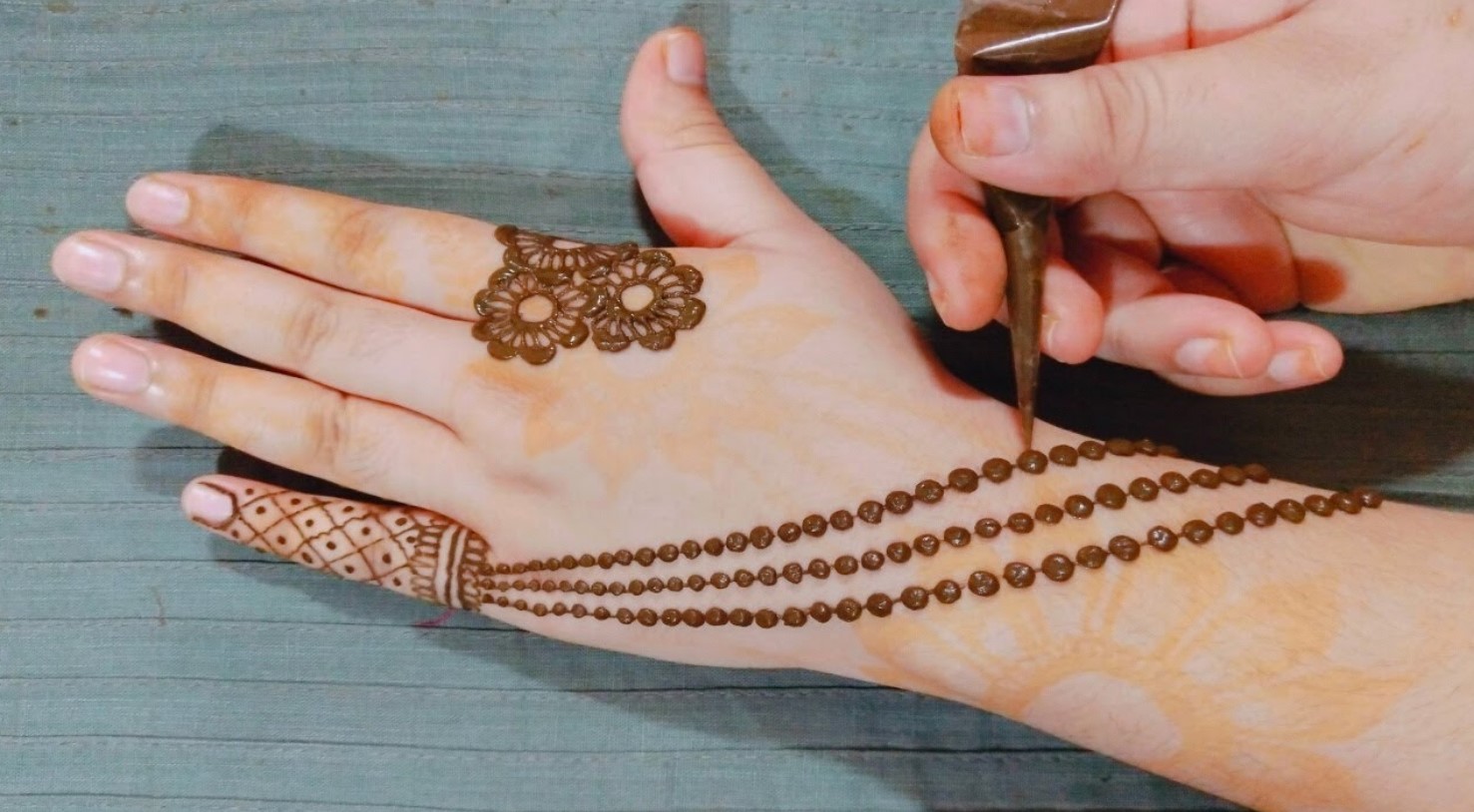 Simple Mehndi Design Back Hand