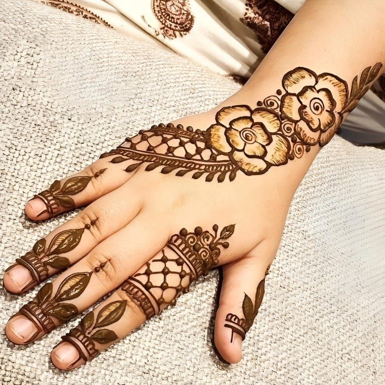 Artistic Eid Mehndi Designs
