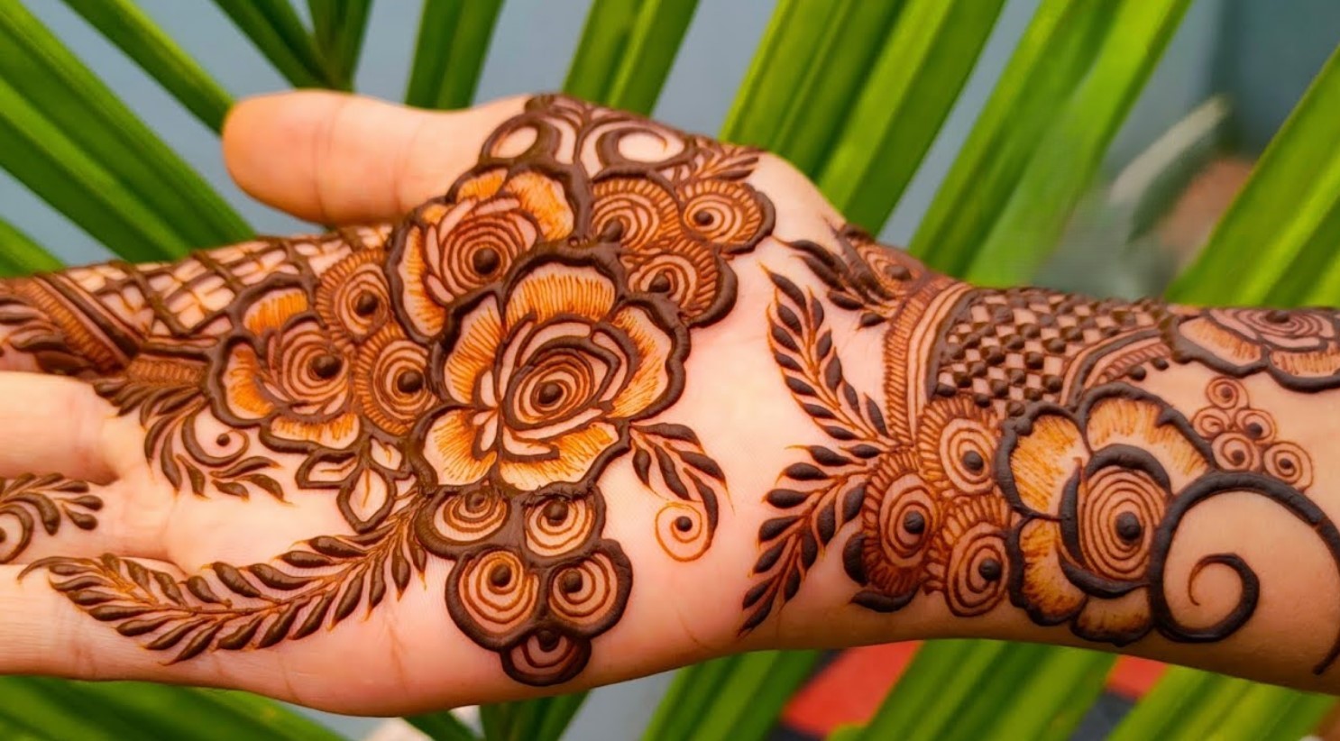 Stylish Mehndi Ideas for Eid