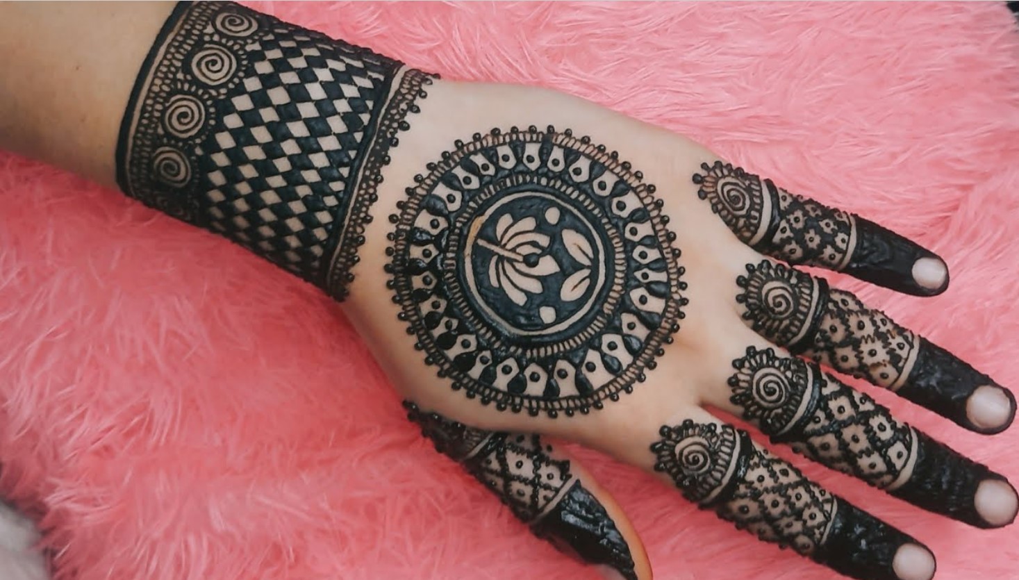 Modern Wedding Mehndi Designs 2025