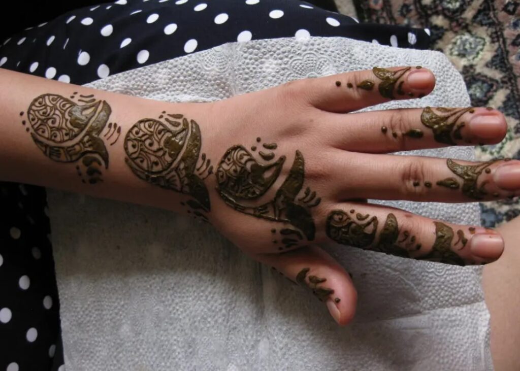 mehndi-designs-for-brides