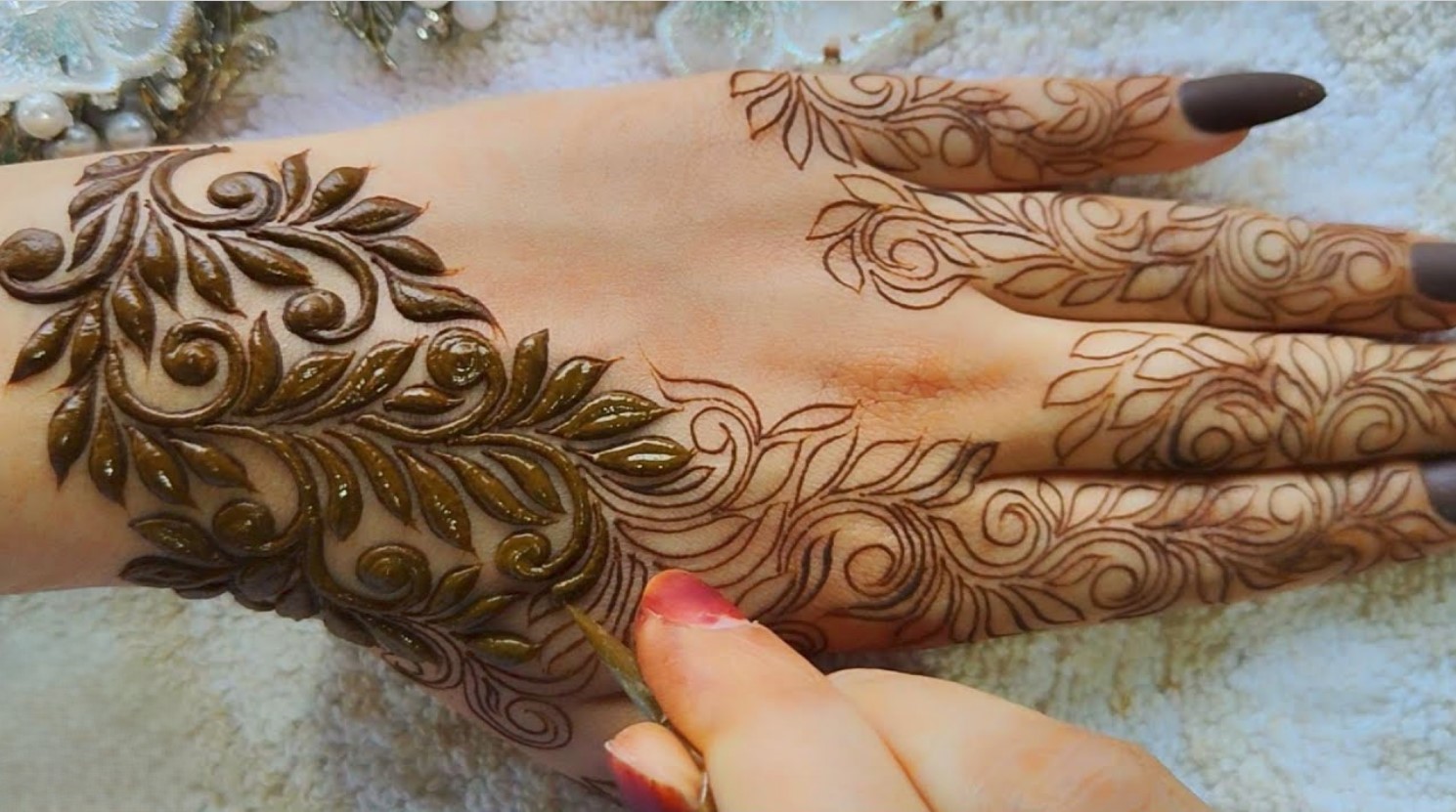 Modern Wedding Mehndi Designs 2025