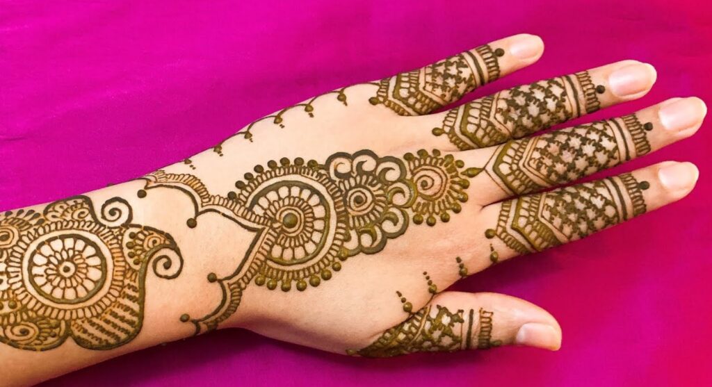 55-Gorgeous-Front-Hand-Mehndi-Designs