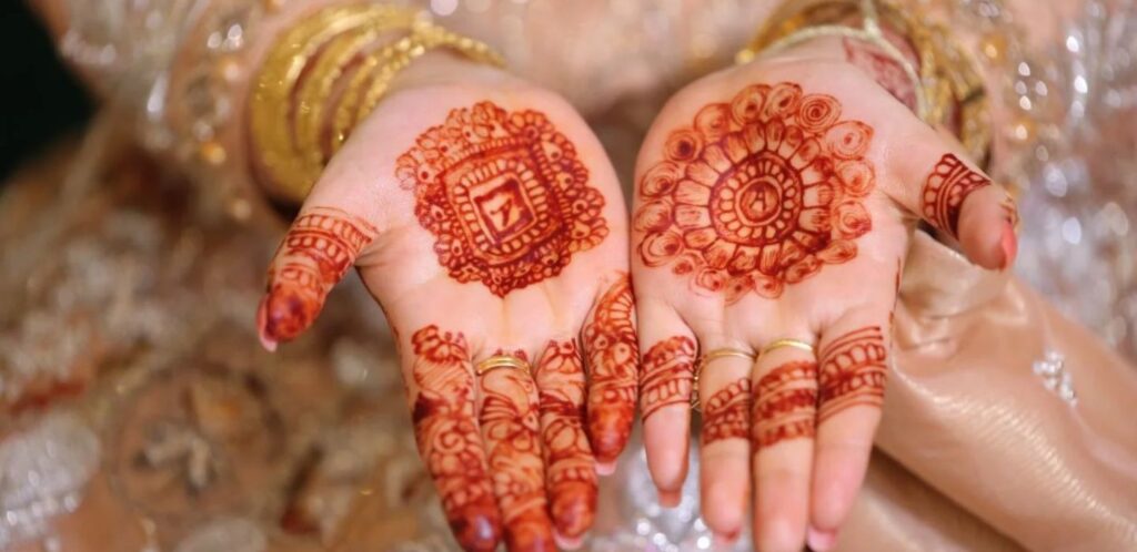 Mehndi-Design-Easy-and-Beautiful.