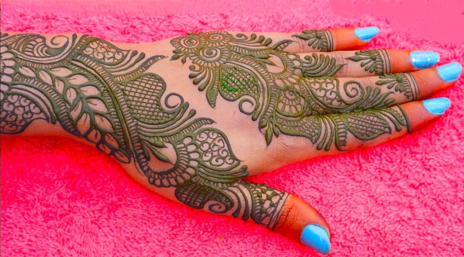Top-10-Full-Hand-Mehndi-Designs-for-Brides