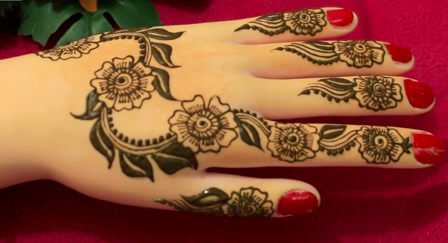 Top-10-Bridal-Mehndi-Designs-2025