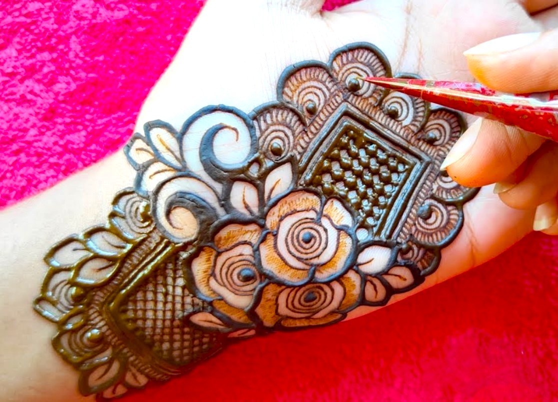 Top-10-Mehndi-Design-for-Hands