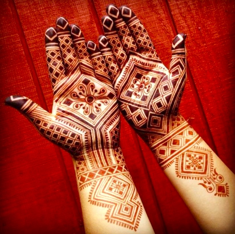 Stunning-Arabic-Mehndi-Design-for-Hands