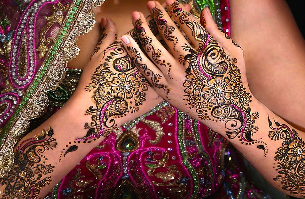 Top-10-Bridal-Mehndi-Designs-2025