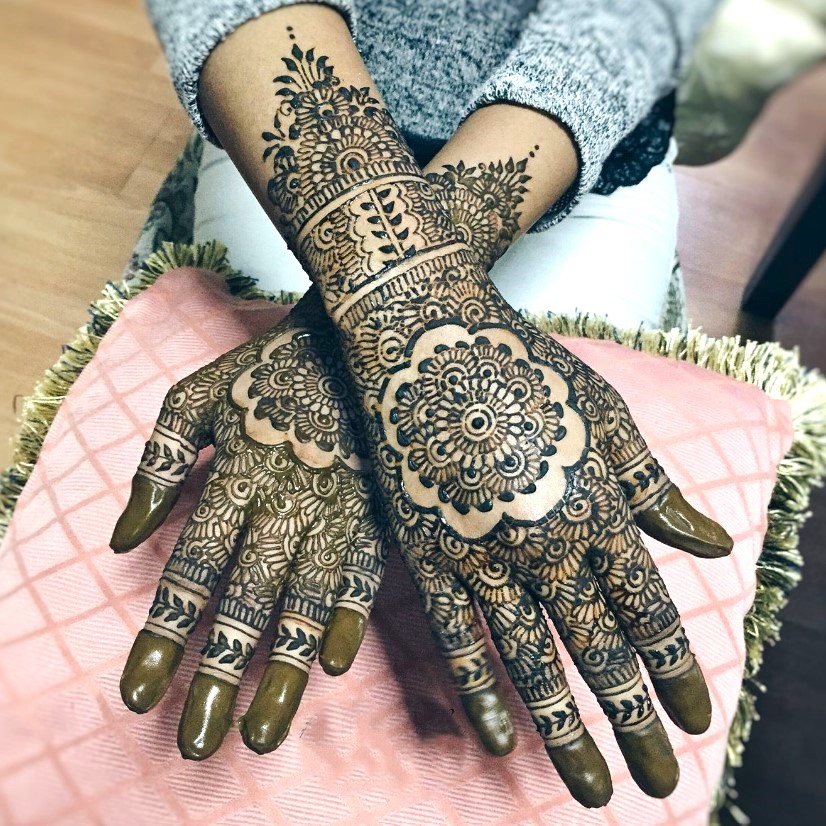 Arabic-Bridal-Mehndi- design-2025