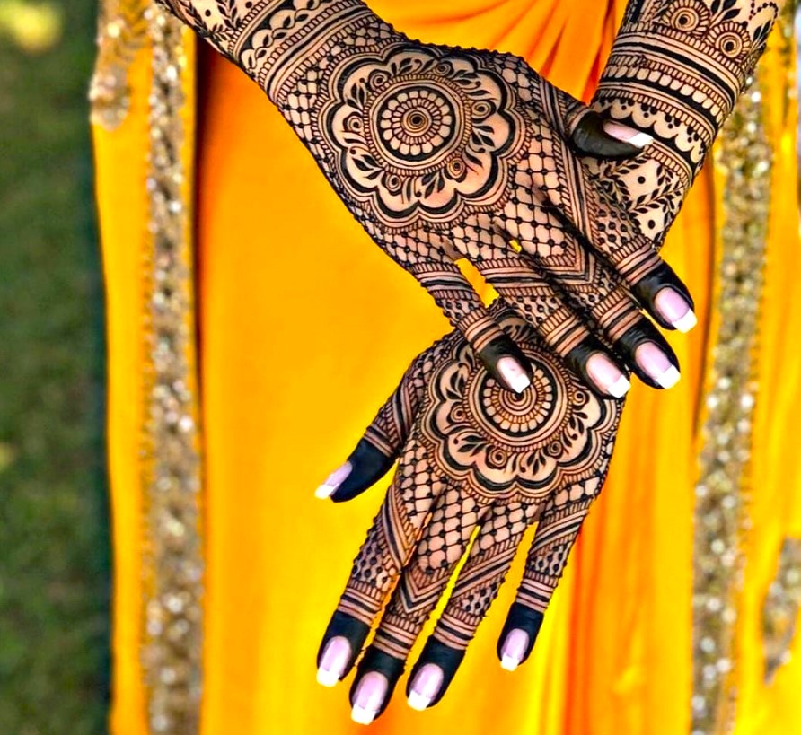 Top-10-Mehndi-Design-for-Hands
