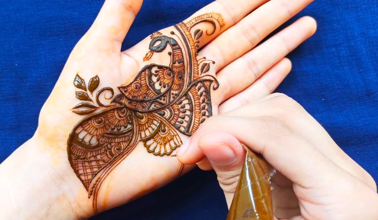 Top-10-Bridal-Mehndi-Designs-2025