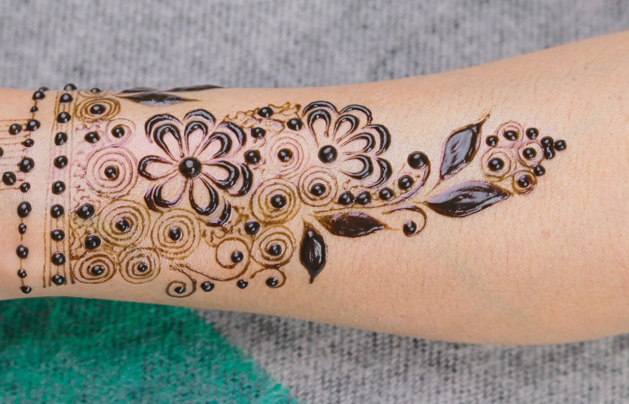 Arabic-Mehndi-Designs-2025