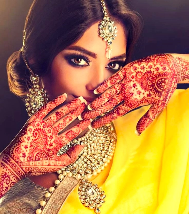 Top-10-Bridal-Mehndi-Designs-2025