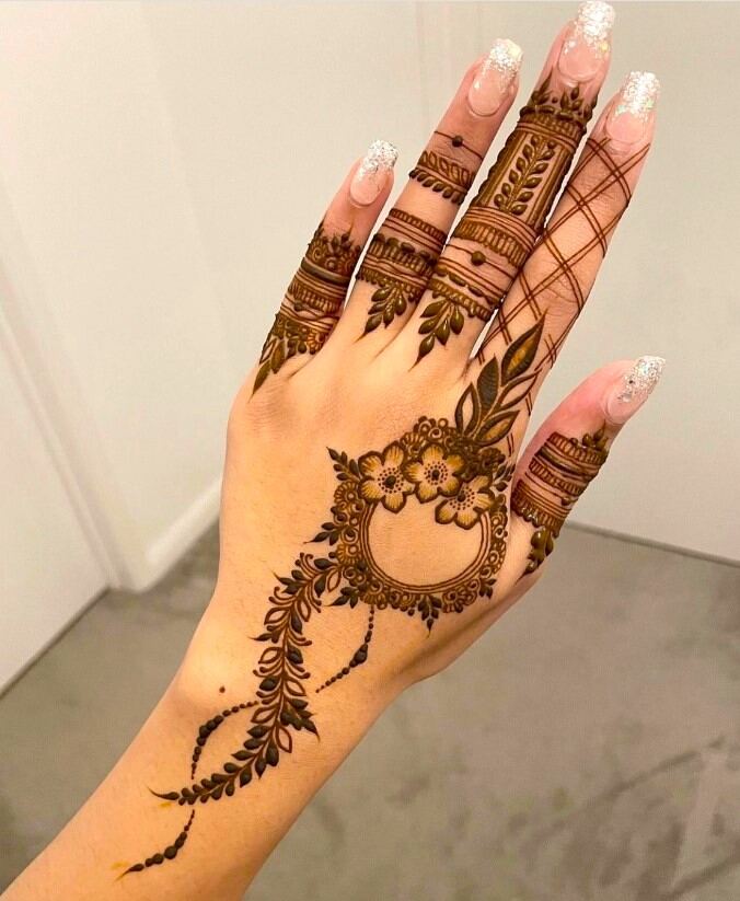 Top-10-Simple-Mehndi-Designs-Stylish-Quick-Patterns-for-Beginners