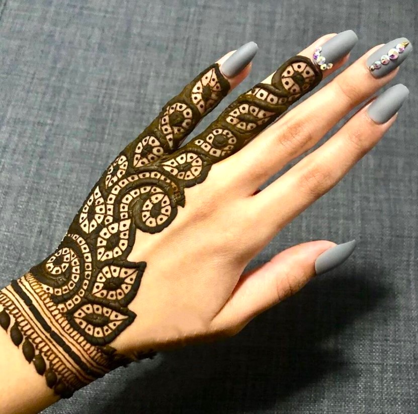 Henna-New-Mehndi-Design-2025