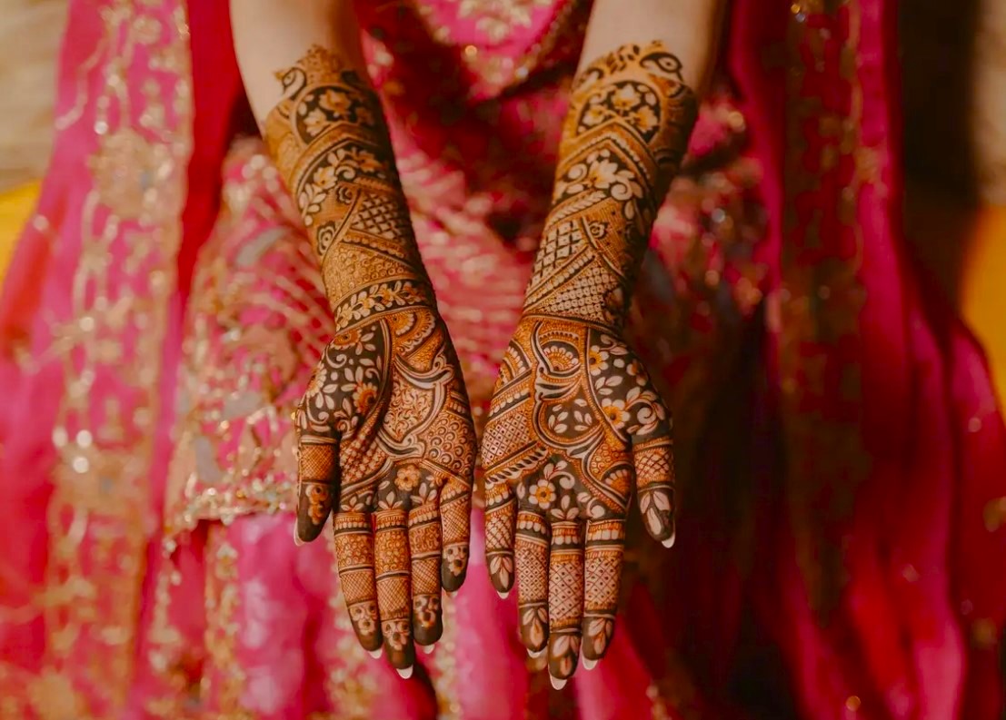 Henna-New-Mehndi-Design-2025