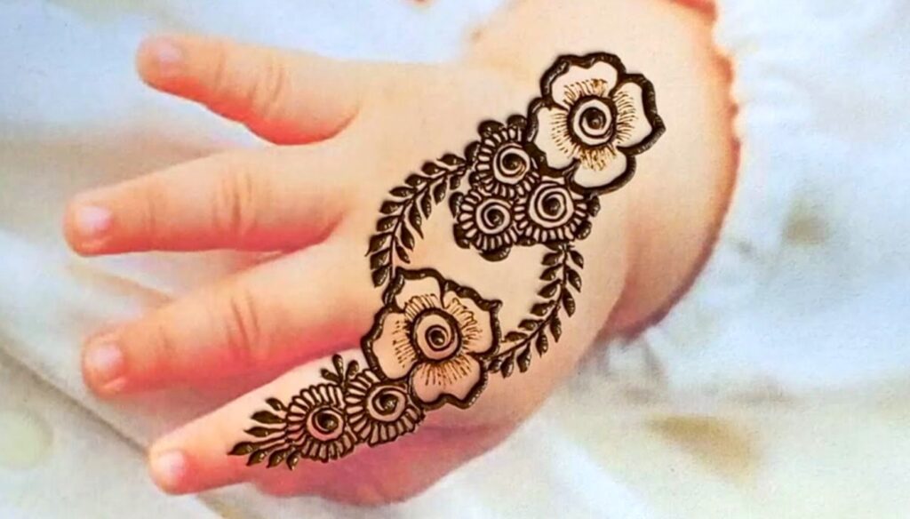 Henna-New-Mehndi-Design-2025