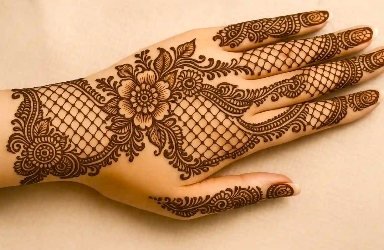 Henna-New-Mehndi-Design-2025