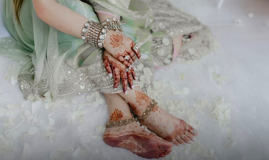 finger-mehndi-design