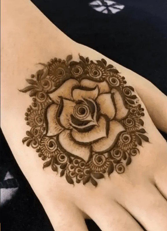 mehndi-dress-design-and-mehndi-design