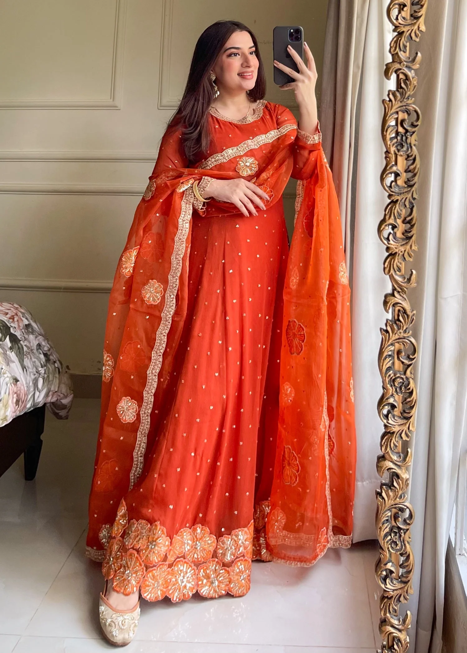 mehndi-dress-design-and-mehndi-design